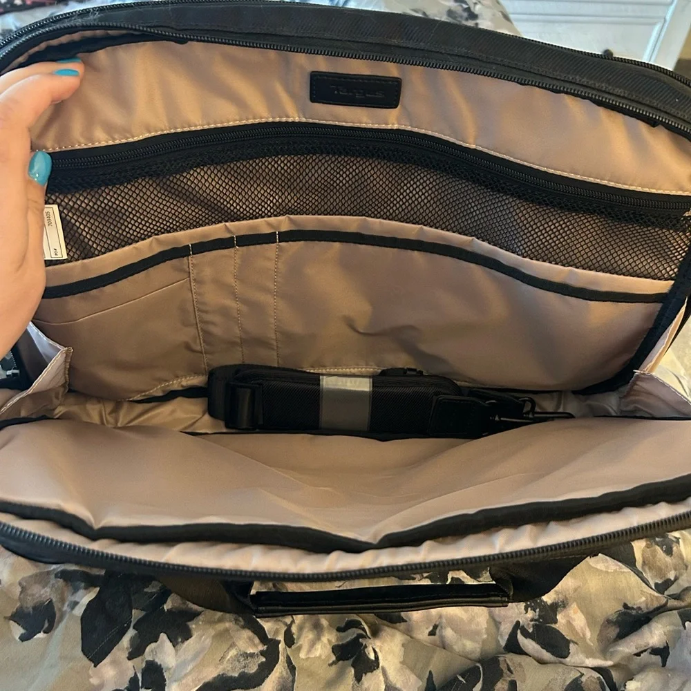 Targus TBT045US Mobile Elite 15-16” Laptop Bag